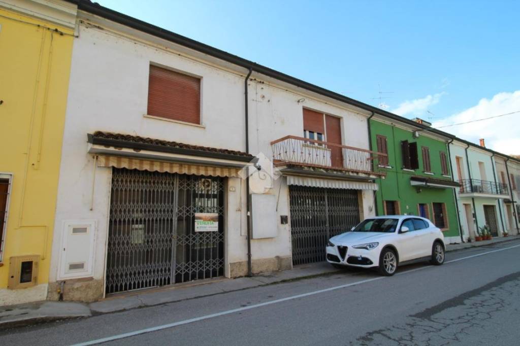 casa indipendente in vendita a Suzzara in zona Tabellano