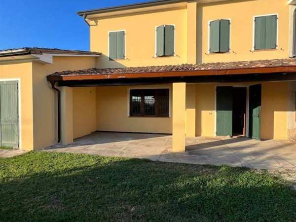 casa indipendente in vendita a Suzzara