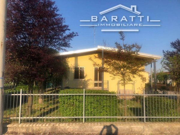 casa indipendente in vendita a Suzzara