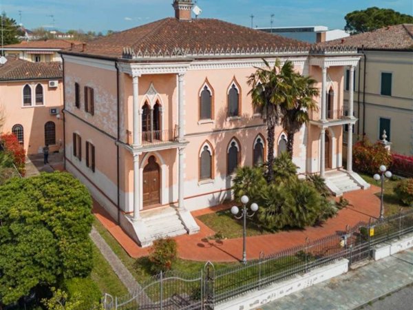 casa indipendente in vendita a Suzzara