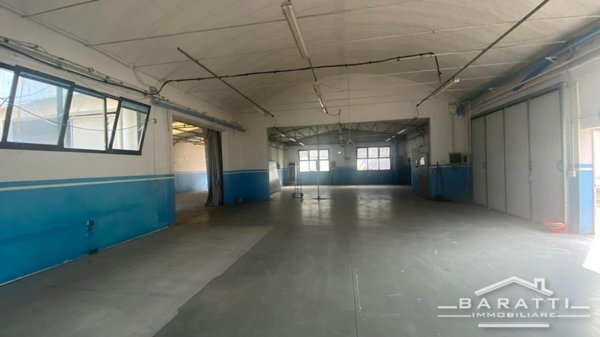 locale di sgombero in vendita a Suzzara