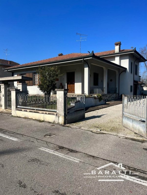 casa indipendente in vendita a Suzzara