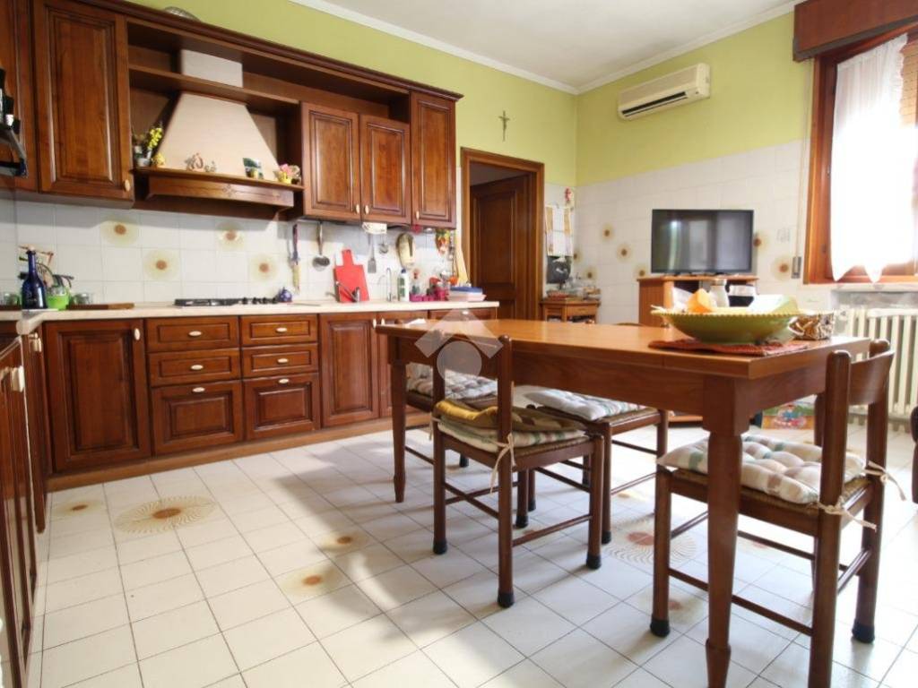 casa indipendente in vendita a Suzzara