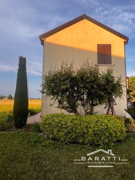 casa indipendente in vendita a Suzzara