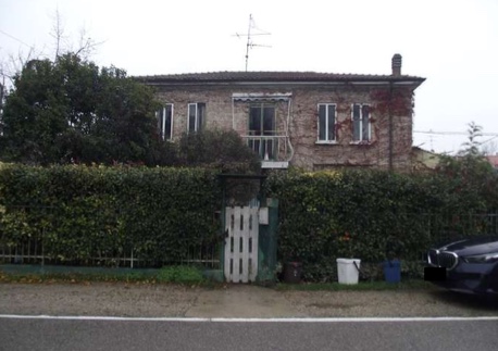 casa indipendente in vendita a Suzzara