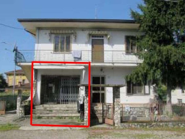 negozio in vendita a Suzzara