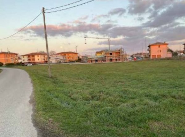 terreno edificabile in vendita a Suzzara in zona Tabellano