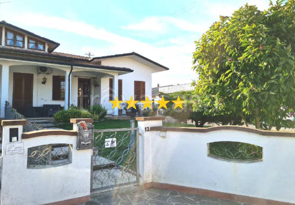 casa indipendente in vendita a Suzzara