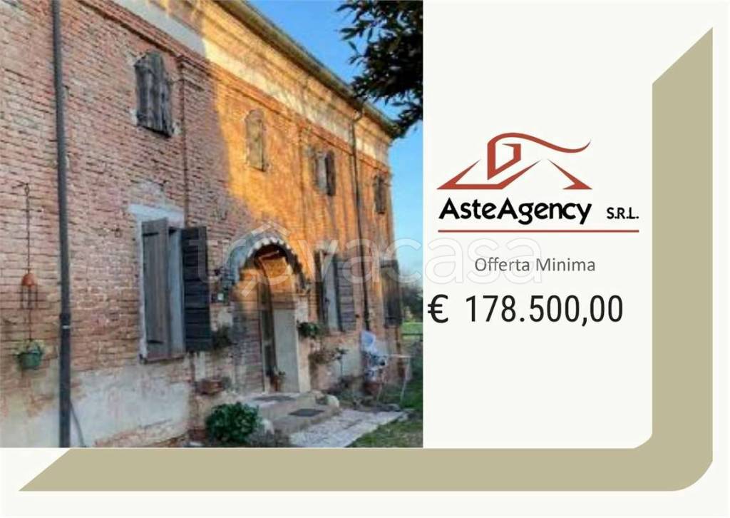 casa indipendente in vendita a Suzzara in zona Tabellano