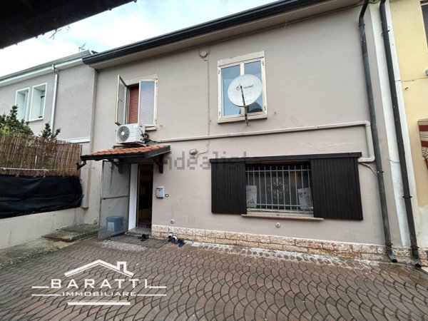 casa indipendente in vendita a Suzzara