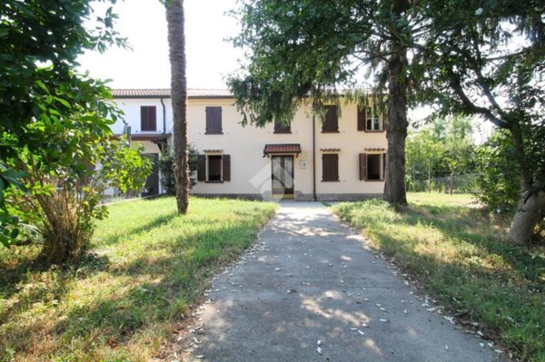casa indipendente in vendita a Suzzara in zona Tabellano