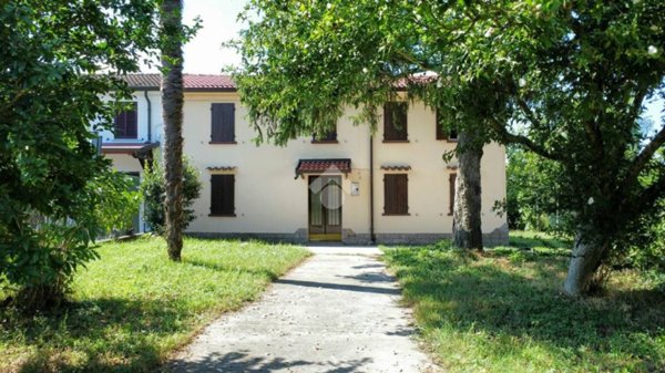 casa indipendente in vendita a Suzzara in zona Tabellano