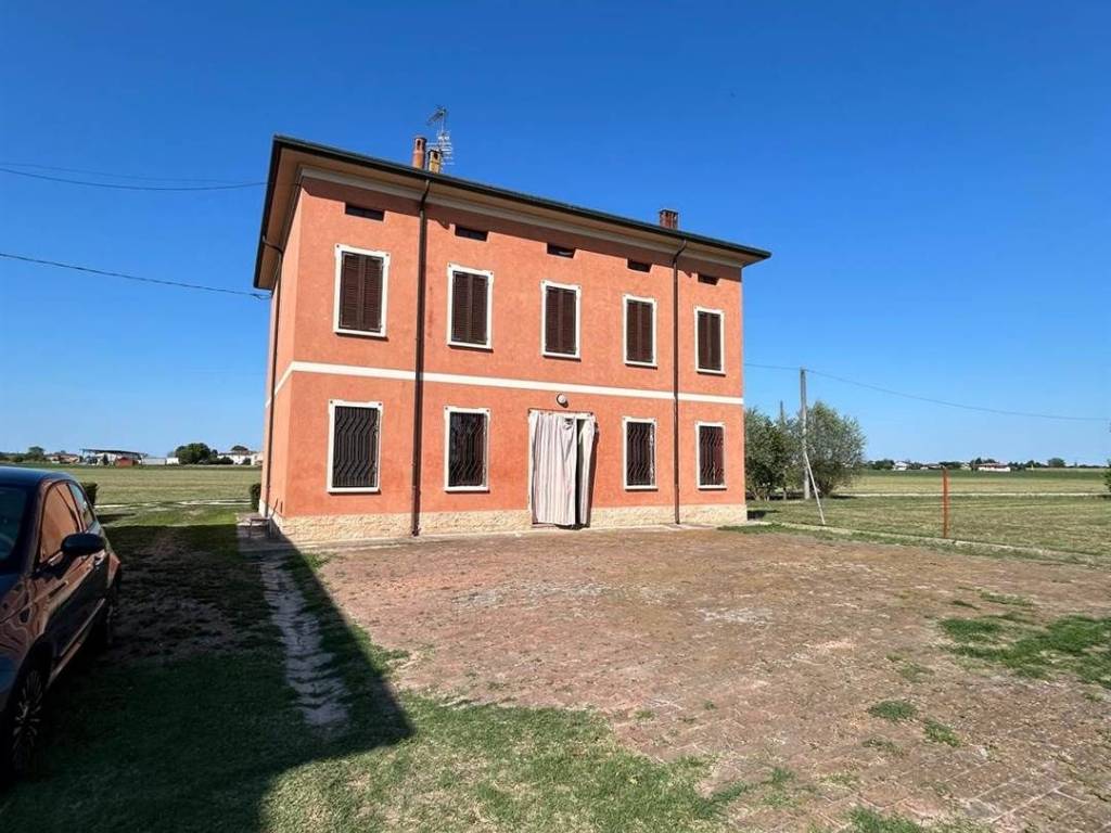 casa indipendente in vendita a Suzzara