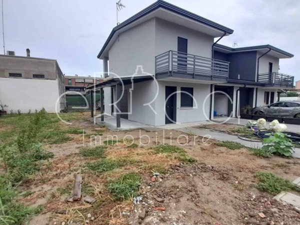 casa indipendente in vendita a Suzzara