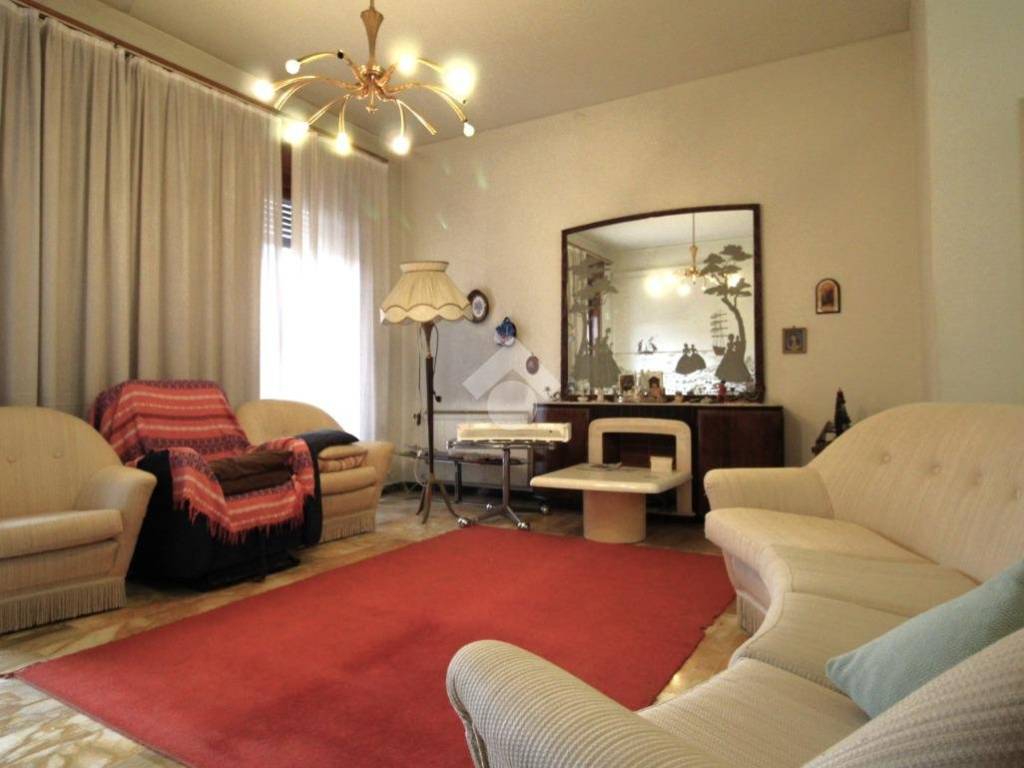 casa indipendente in vendita a Suzzara
