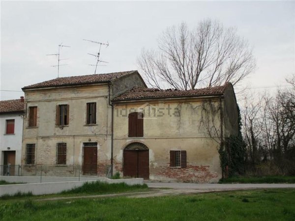 casale in vendita a Suzzara