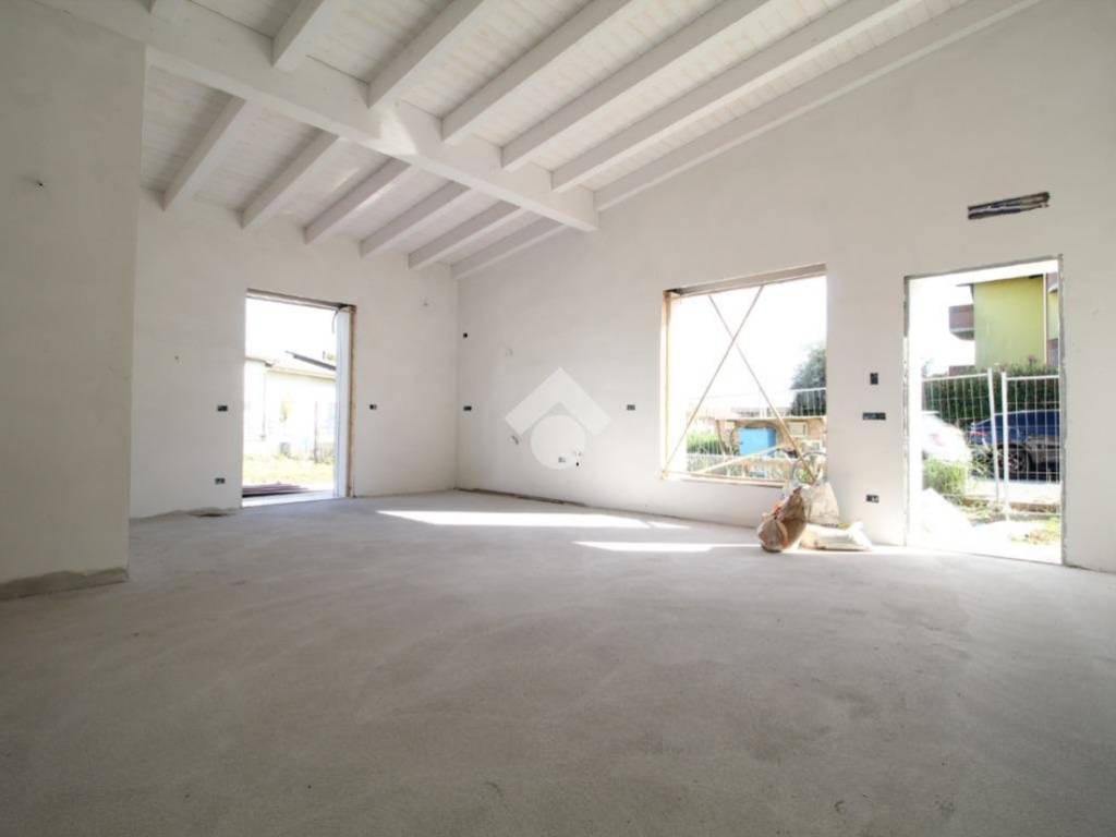casa indipendente in vendita a Suzzara