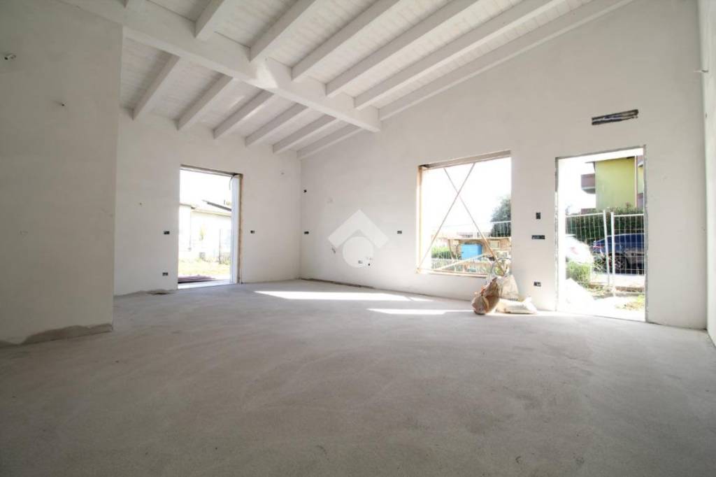 casa indipendente in vendita a Suzzara