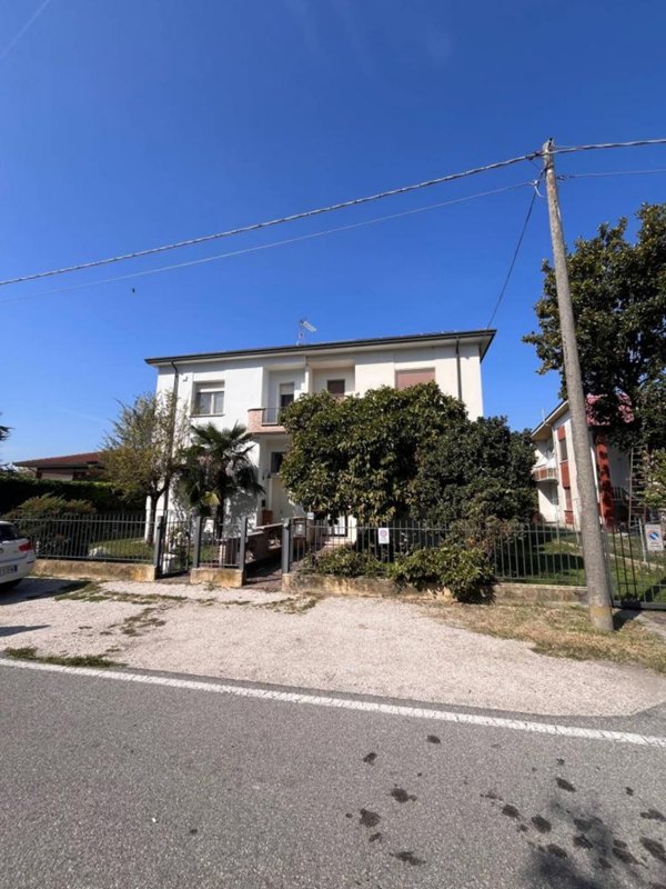 casa indipendente in vendita a Suzzara