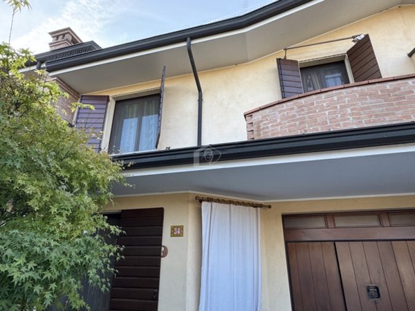 casa indipendente in vendita a Suzzara