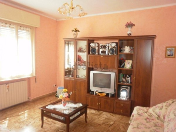 casa indipendente in vendita a Suzzara