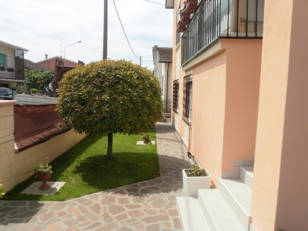 casa indipendente in vendita a Suzzara