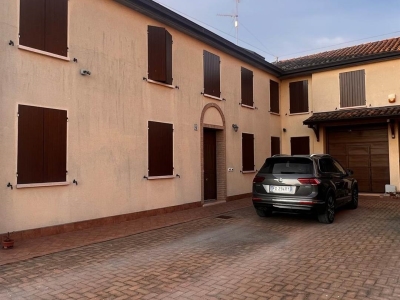 casa indipendente in vendita a Suzzara