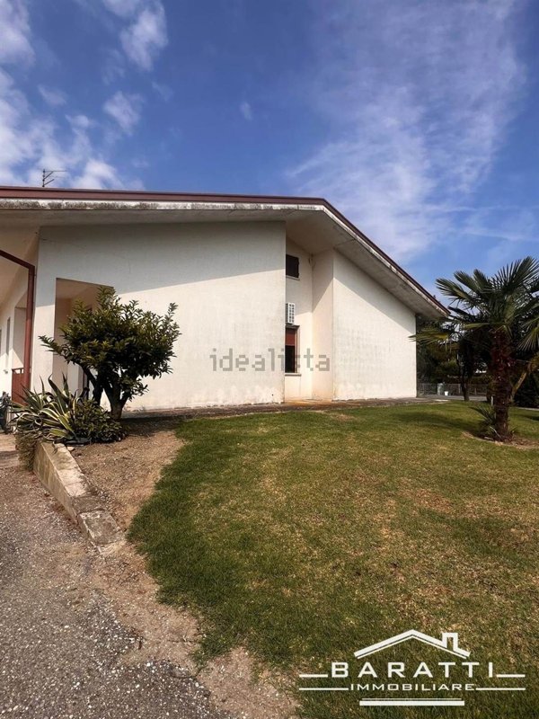 casa indipendente in vendita a Suzzara