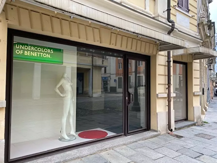 negozio in vendita a Suzzara