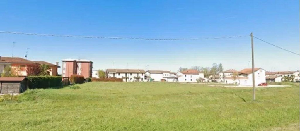 terreno edificabile in vendita a Suzzara in zona Riva