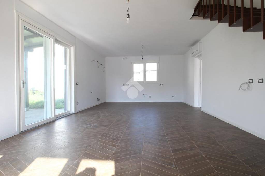 casa indipendente in vendita a Suzzara