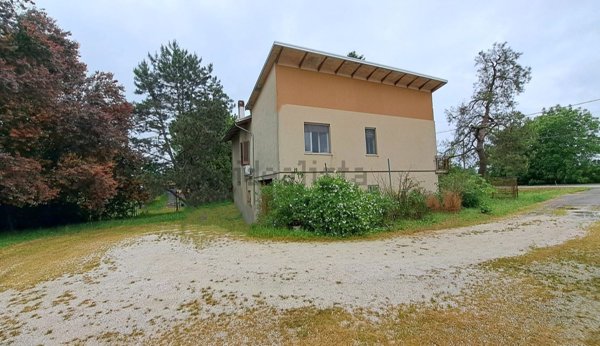 casa indipendente in vendita a Suzzara