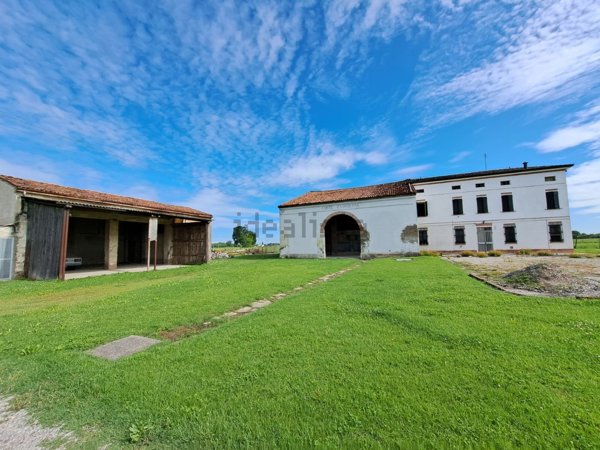 casa indipendente in vendita a Suzzara