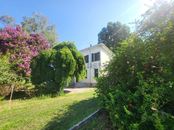 casa indipendente in vendita a Suzzara