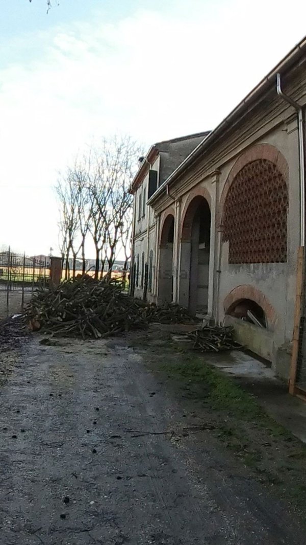 casale in vendita a Suzzara