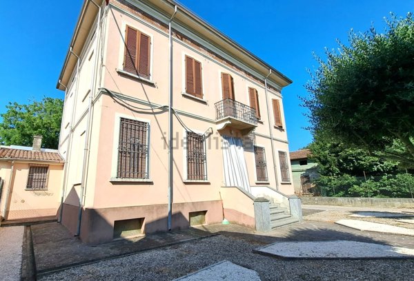 casa indipendente in vendita a Suzzara