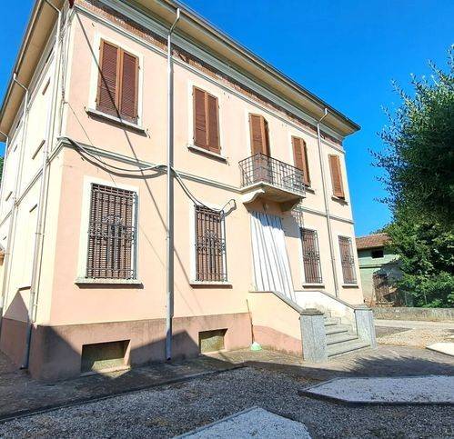 casa indipendente in vendita a Suzzara