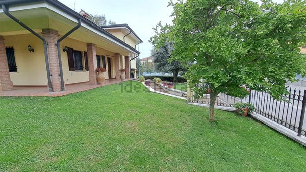 casa indipendente in vendita a Suzzara