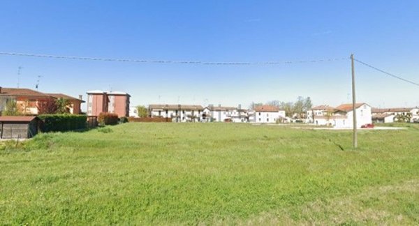 terreno edificabile in vendita a Suzzara in zona Riva
