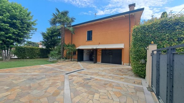 casa indipendente in vendita a Suzzara