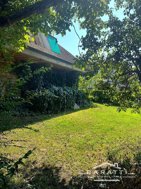 casa indipendente in vendita a Suzzara