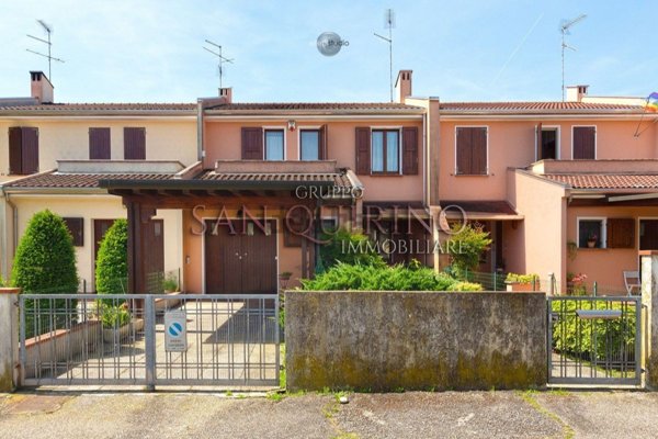 casa indipendente in vendita a Suzzara