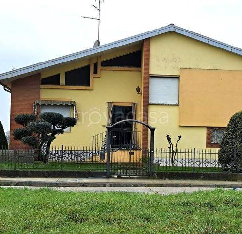 casa indipendente in vendita a Suzzara
