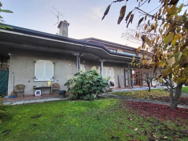 casa indipendente in vendita a Suzzara