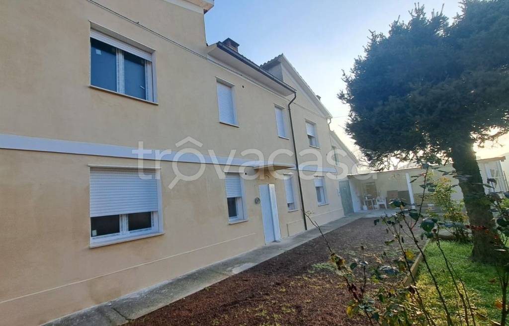 casa indipendente in vendita a Suzzara