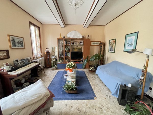 casa indipendente in vendita a Suzzara