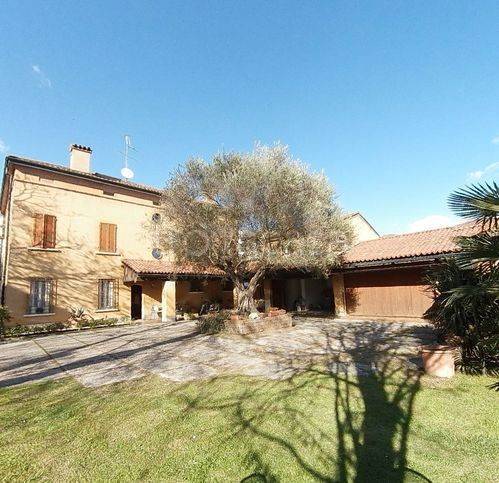 casa indipendente in vendita a Suzzara