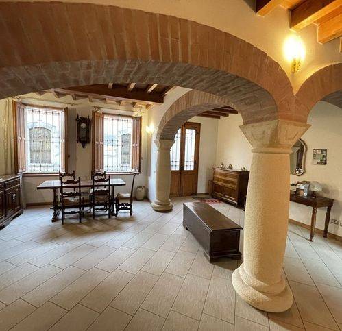 casa indipendente in vendita a Suzzara