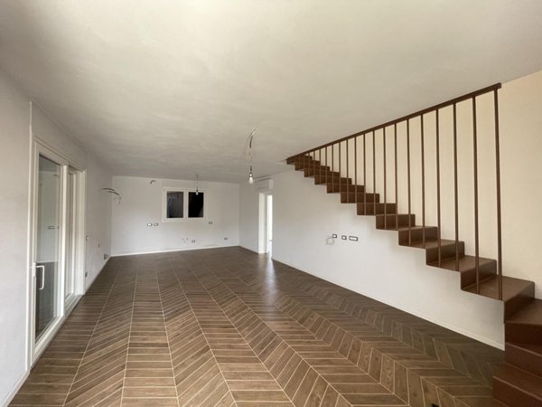 casa indipendente in vendita a Suzzara