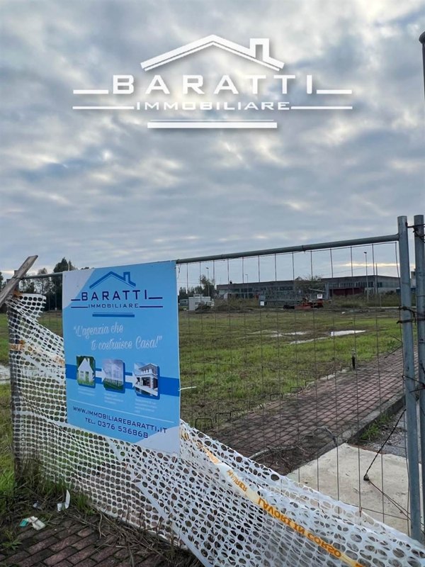 terreno edificabile in vendita a Suzzara